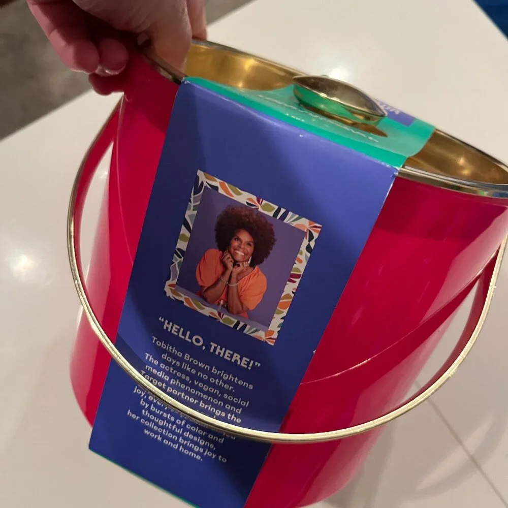 Plastic Ice‎ Bucket and Scoop (Hot Pink and Gold!) (NEW)
